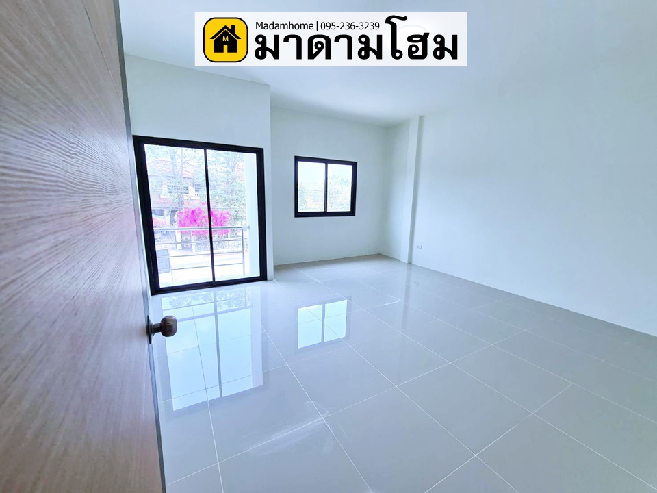 มาดามโฮม ขายอาคารพาณิชย์อยุธยา มือ 1  ที่ดินใหญ่สุด 49.9 ตารางวา ราคาเริ่มต้นล้านกว่าๆ